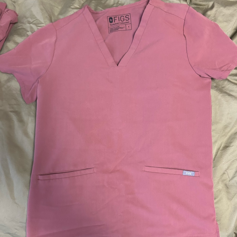 Figs Mauve Technical Collection Scrub Top